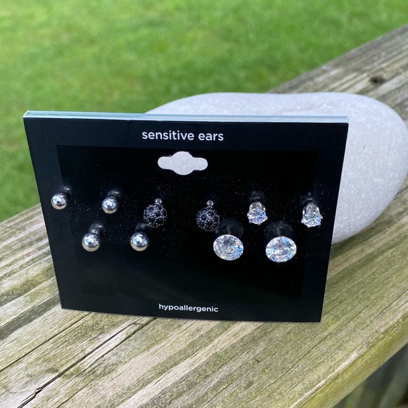 JC Penney 5 Pair stud earrings sensitive ears hypoallergenic - Picture 4 of 5